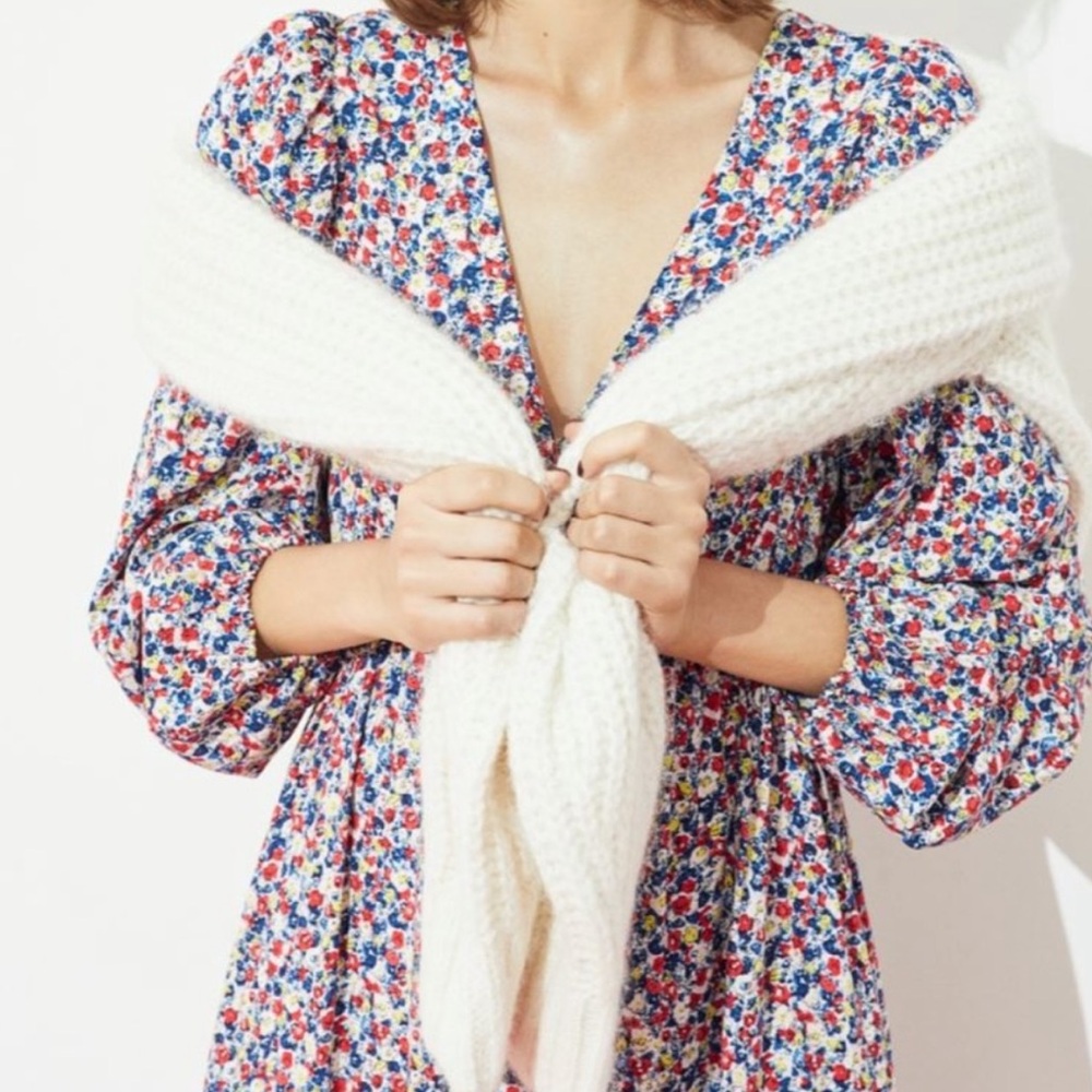 H&M large Flowy Flower Pattern Dress